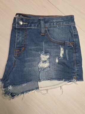 Women's Distressed Denim Shorts with Frayed Hem